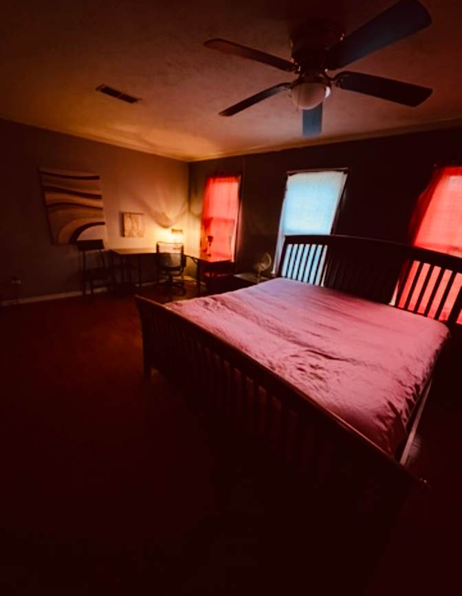 Essence's room