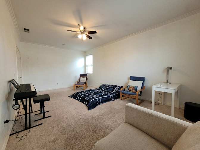 Donna's room