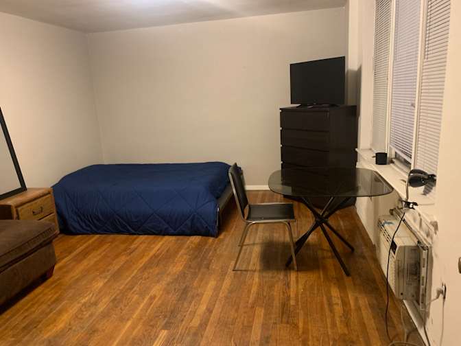 jose's room