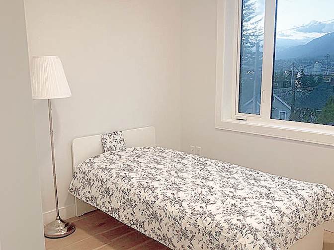 Shirin's room