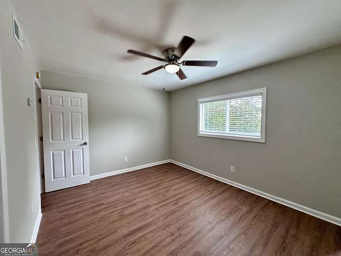 Alcove Rooms's room