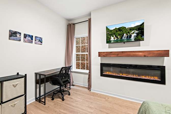 Joanna Salidis's room