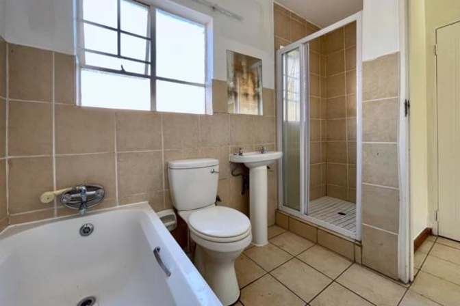 Lunga Mashiane's room