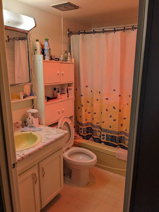 PAN JUN DENI PARK's room