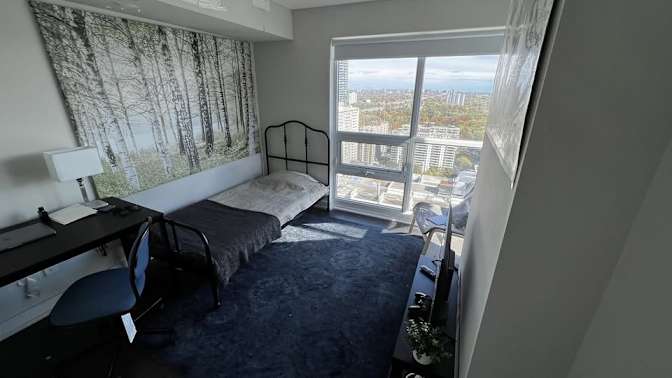 Metin's room