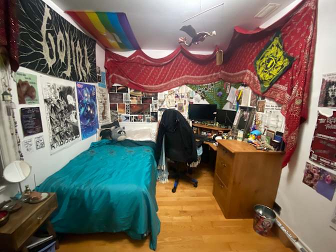 syd deneau's room