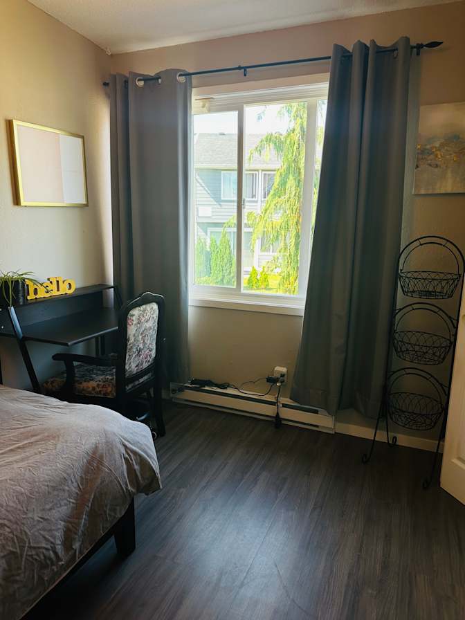 Jasmeen Stahl's room