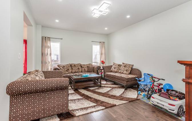 Gurjot Grewal's room