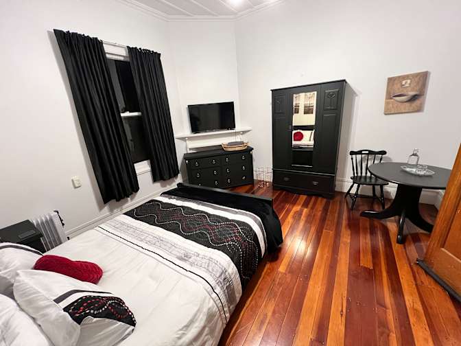Elmer's room