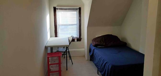 HIN's room