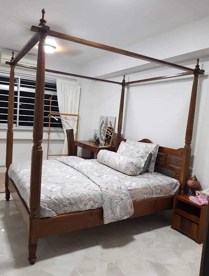Nur's room