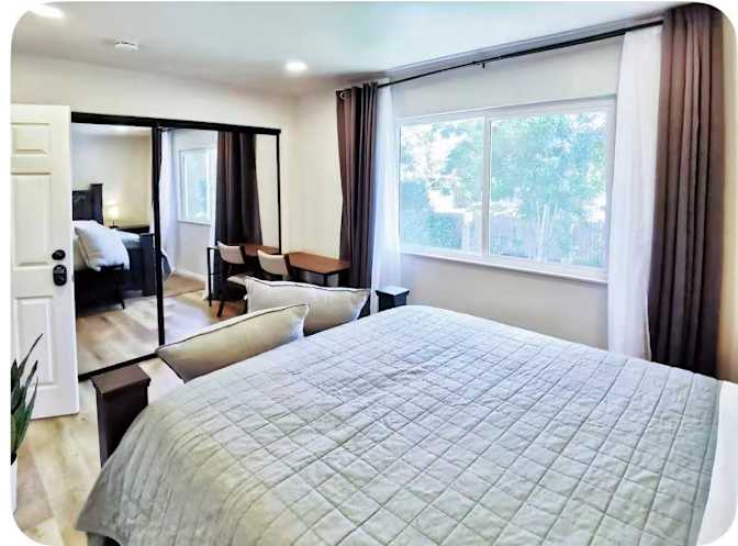Annie's room