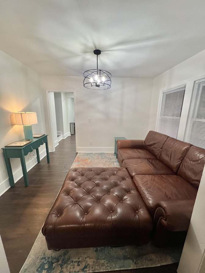 Alcove Rooms's room