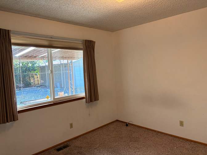 Kaitlyn's room