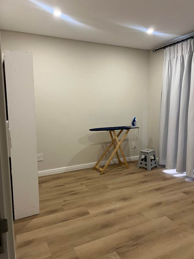 Lee's room