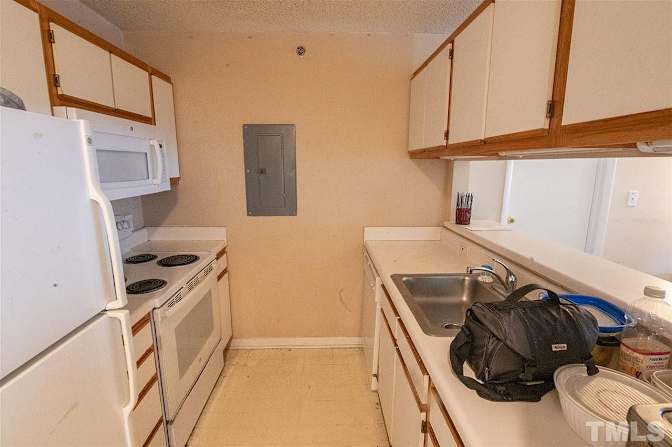 Alcove Rooms's room