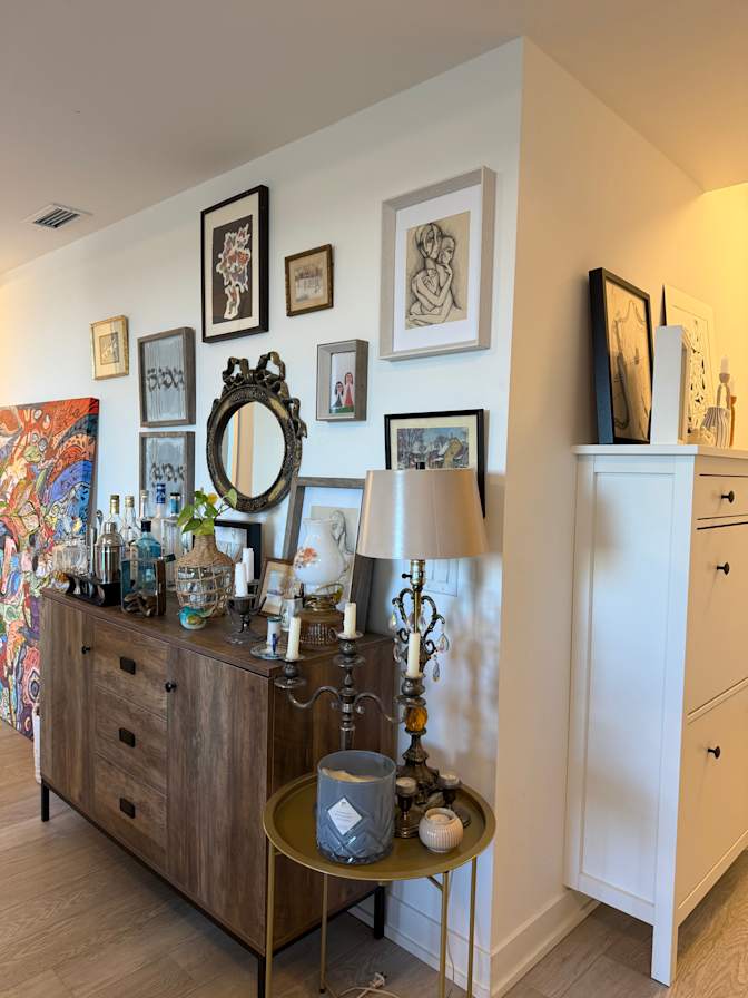 Mozh's room