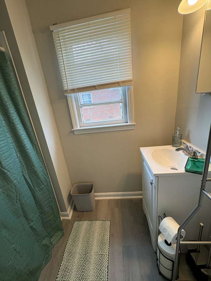 Dynamic Edge Property Solutions's room