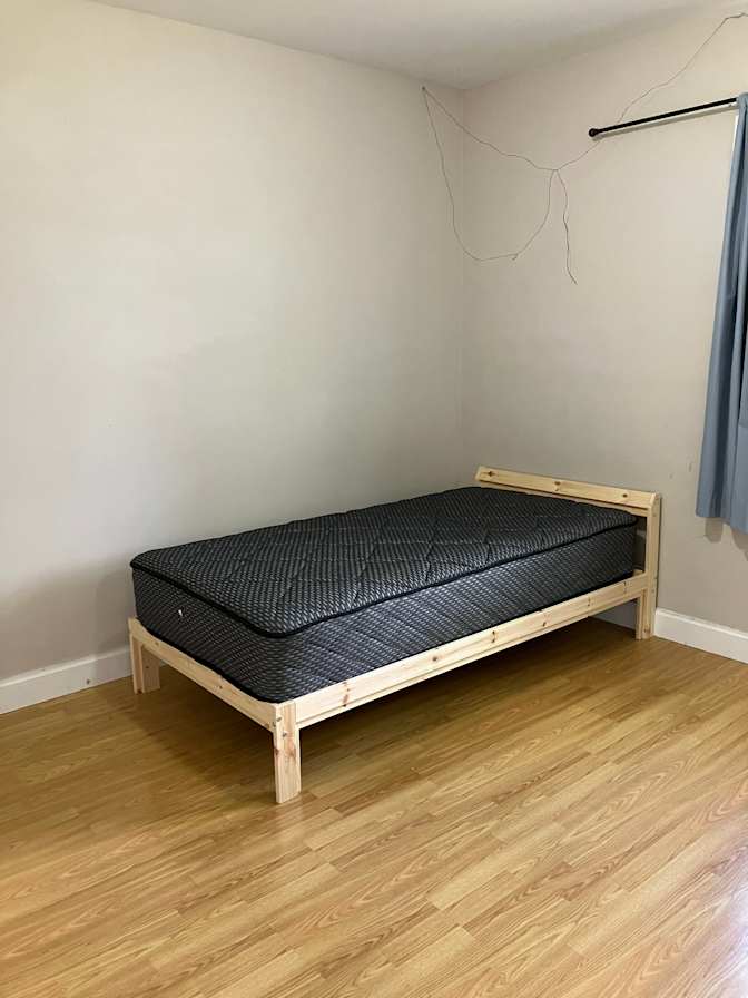 Olivia Kosmopoulos's room