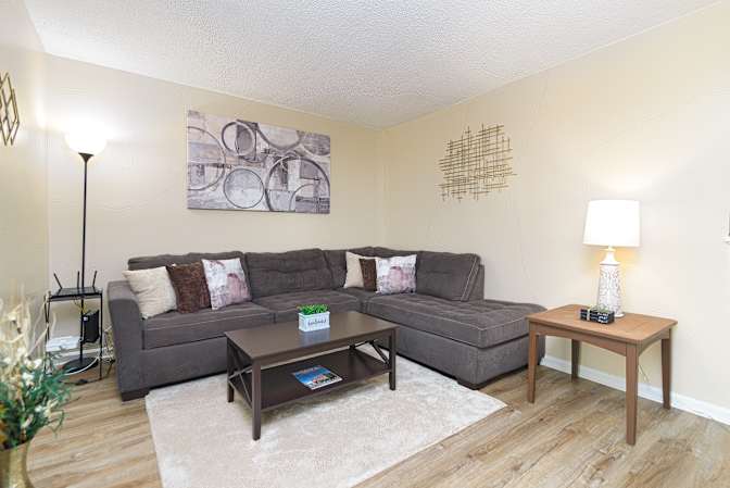 Alcove Rooms's room