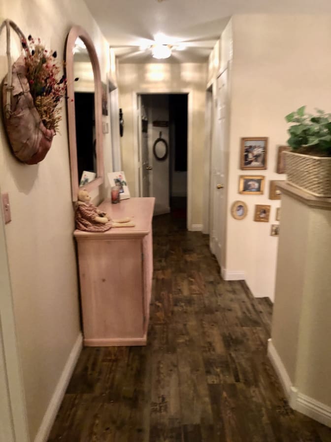 DeAnn's room
