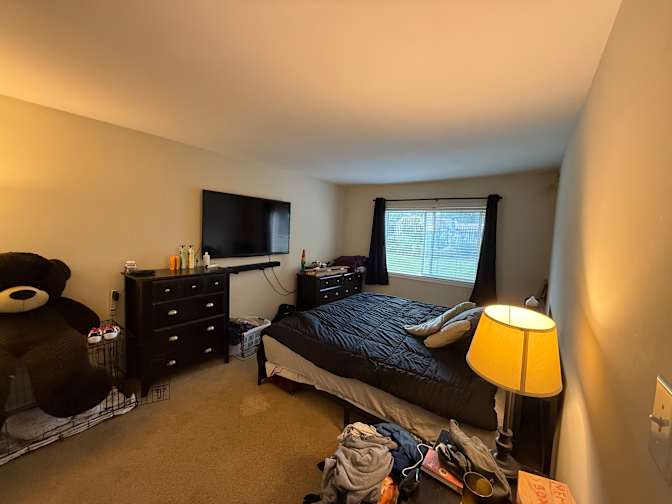Naomi's room