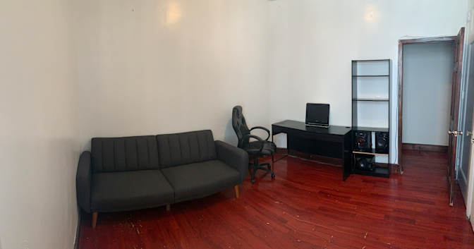 Regi's room