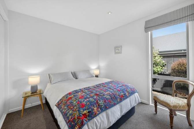 Simon's room