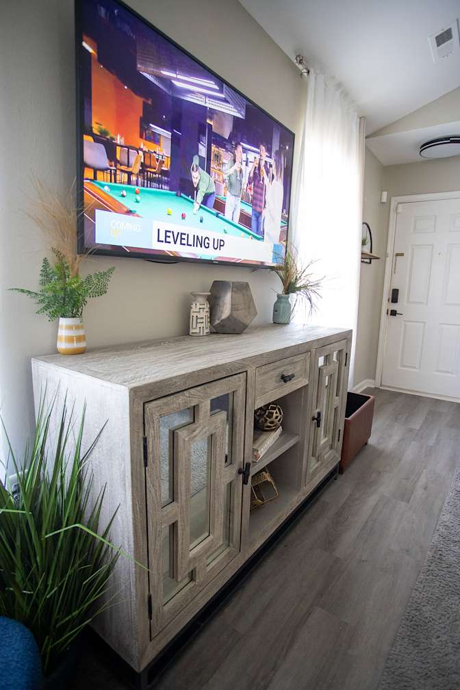 Alcove Rooms's room