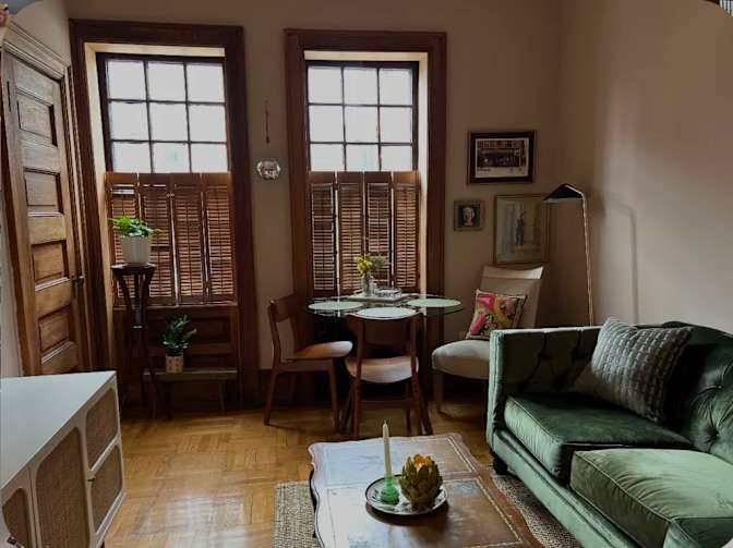 Gorgeous Private room available's room