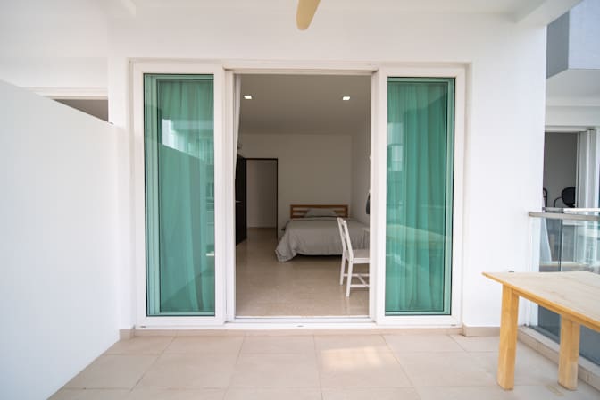 MLVH's room