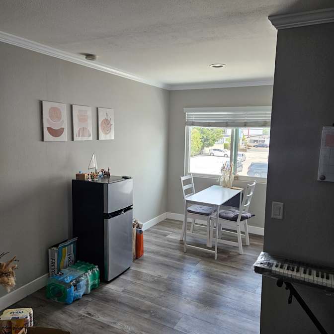 SEUNGWOO's room