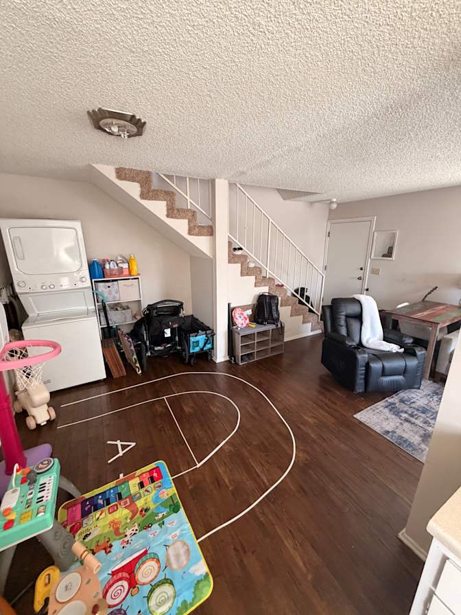 Dustin's room