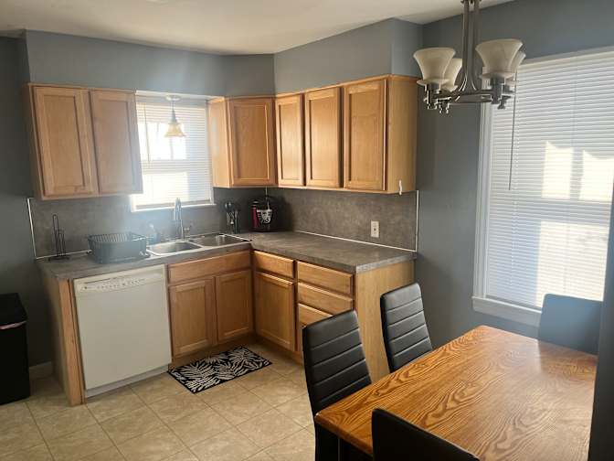 RL Homes's room