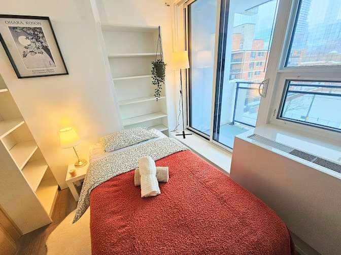 Alona's room