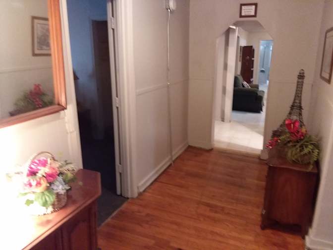 Detres's room