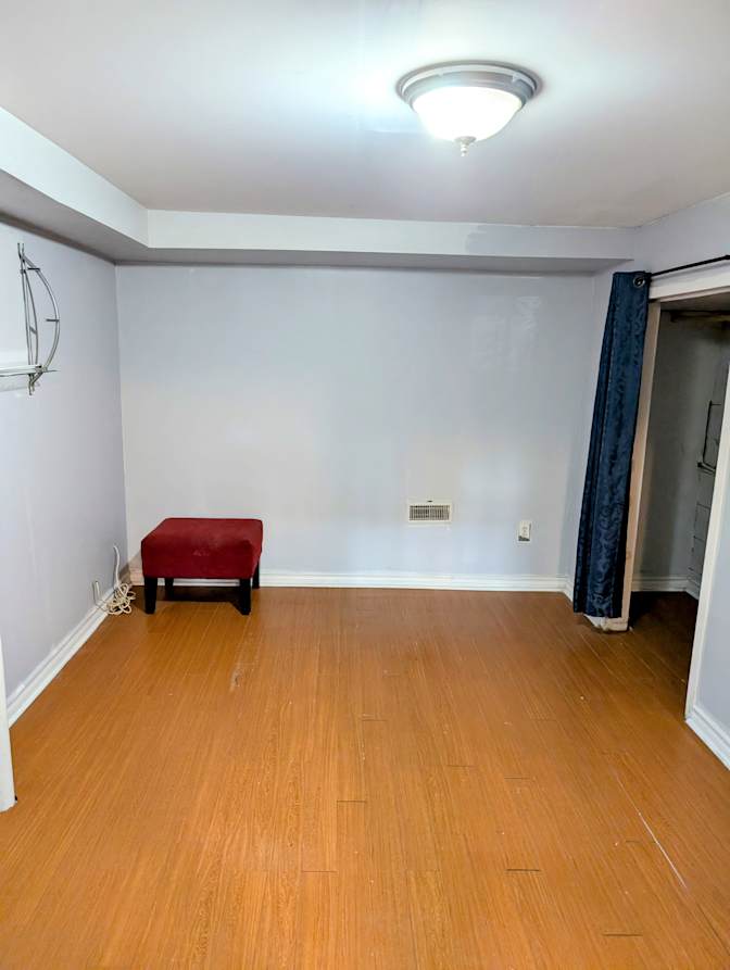 Aamir's room