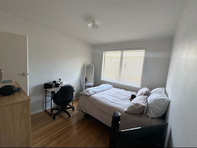 Zen Baatjes's room