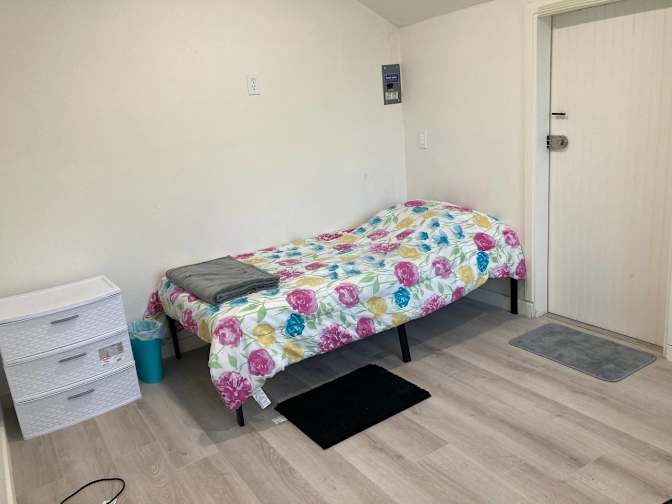 Neda's room