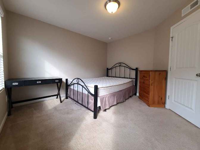 Alcove Rooms's room