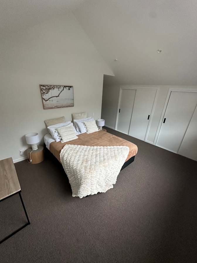 Linda A.'s room