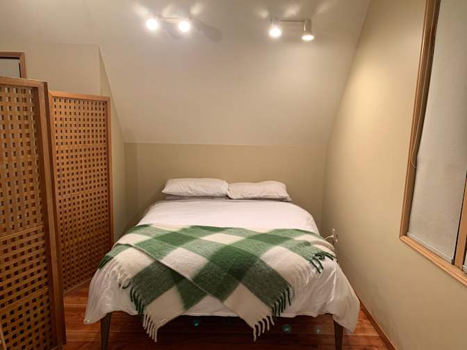 Simon's room