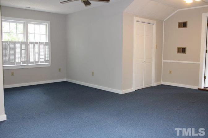 Alcove Rooms's room