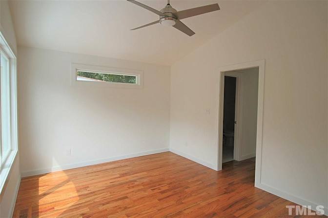 Alcove Rooms's room