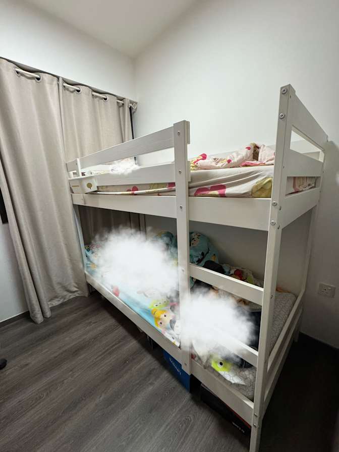 Kelly Lim's room