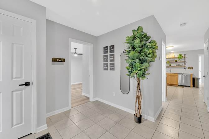 lifedoorrentals's room