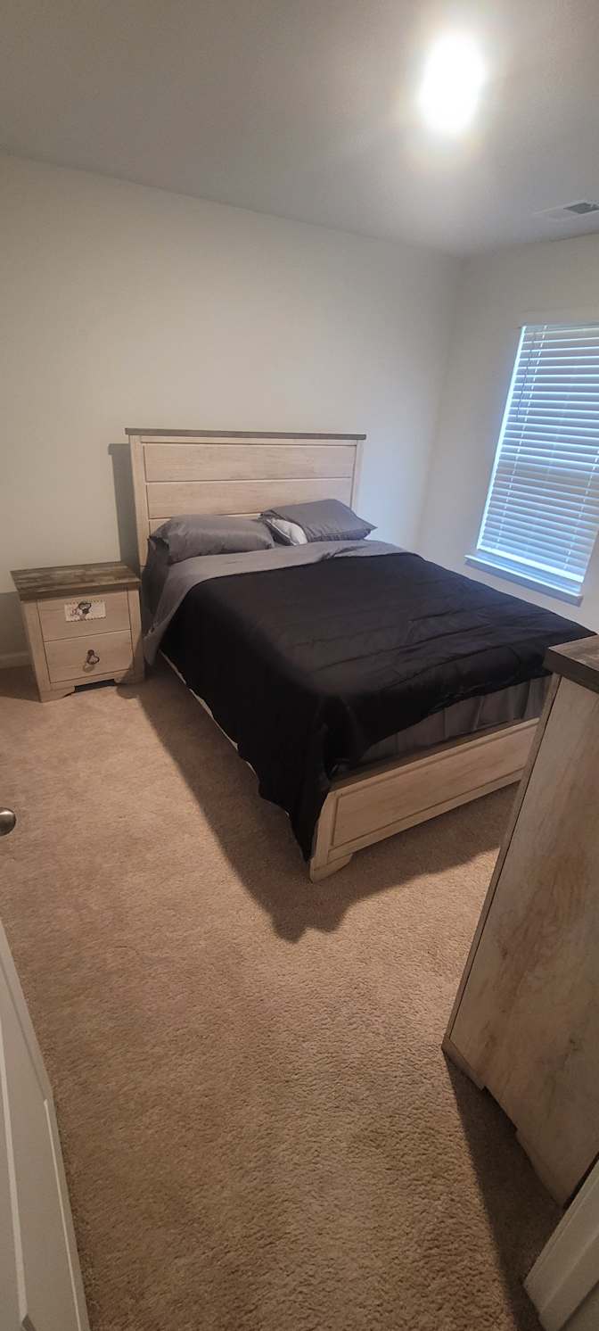 Ken's room