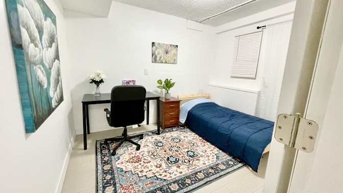 Peyman Zar's room