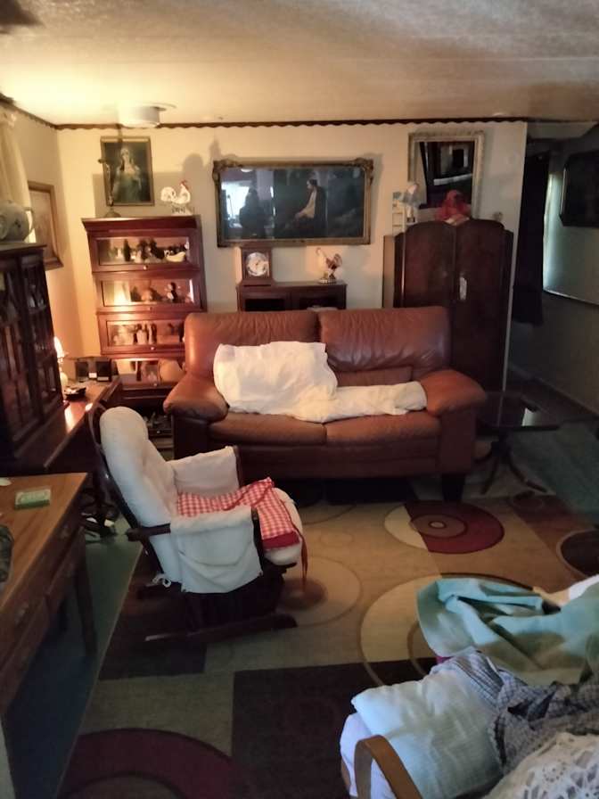 Debra J Barton's room