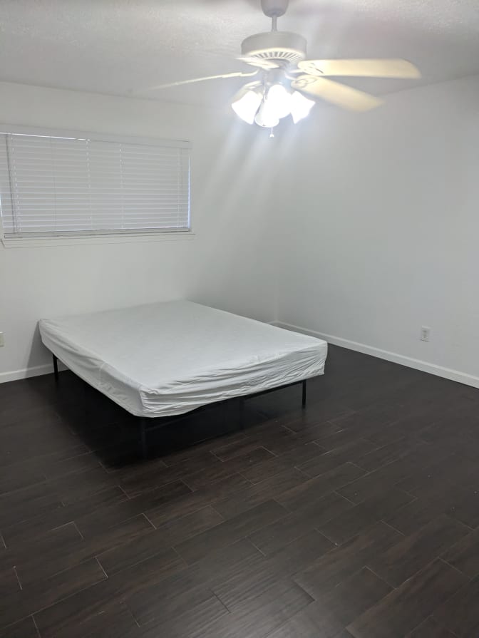 Autif's room